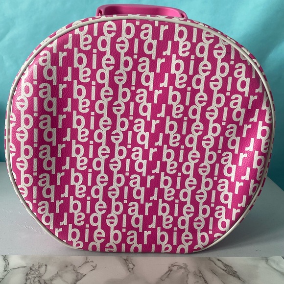 Round Barbie cosmetics case - Picture 1 of 3